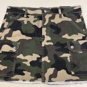 IRIS JEANS DENIM SKIRT CAMO PRINT